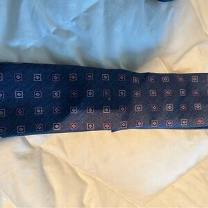Men’s blue/pink design tie
